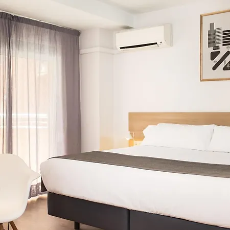 Guest house Ciencias 3*
