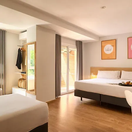 Ciencias Guest house 3*