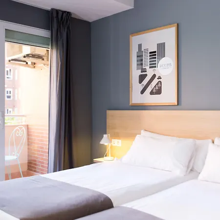 Ciencias Guest house 4*