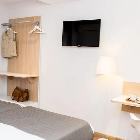 Guest house Ciencias 4*