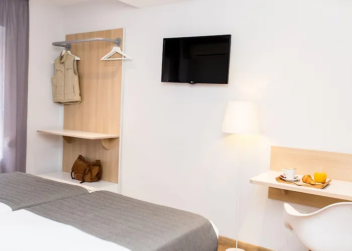 Guest house Ciencias 4*